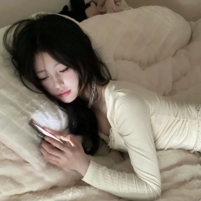我乃魔教女帝，竟被凡人师尊单手镇压